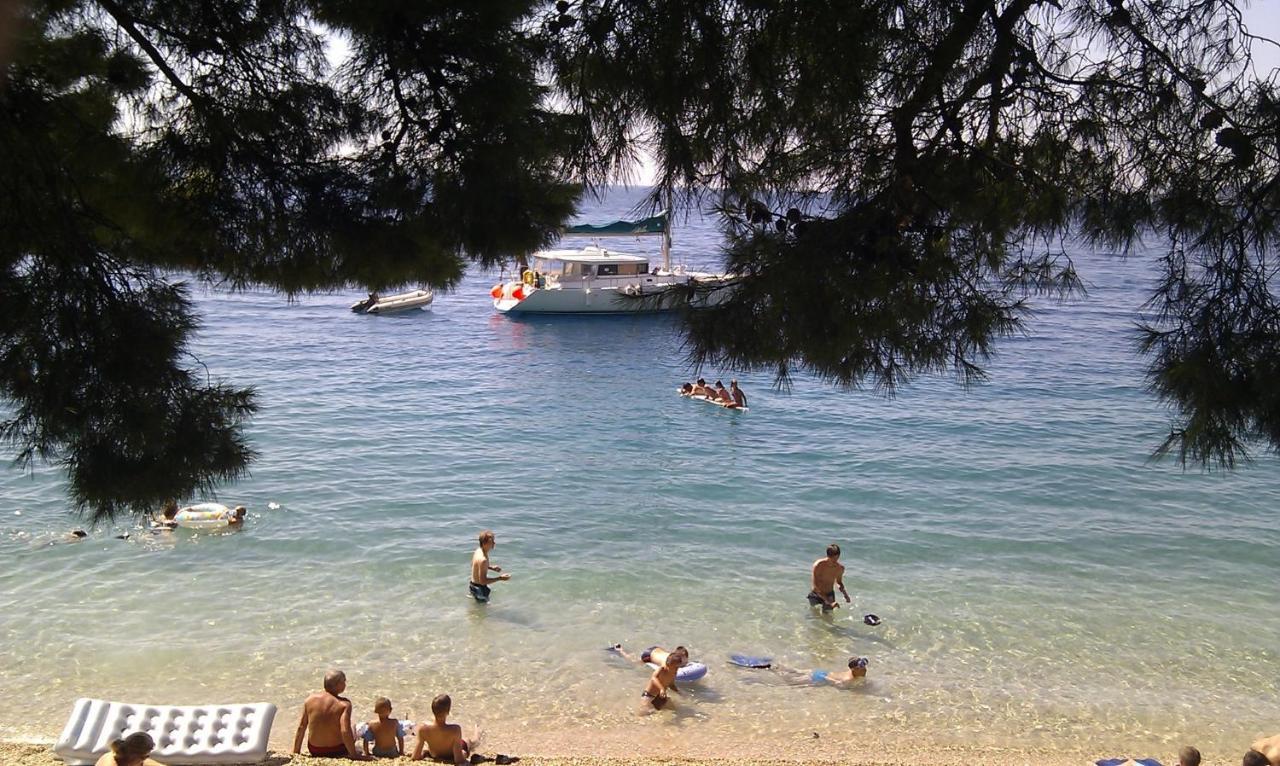 Appartement Apartman On The Beach - Nemira, Omiš Extérieur photo