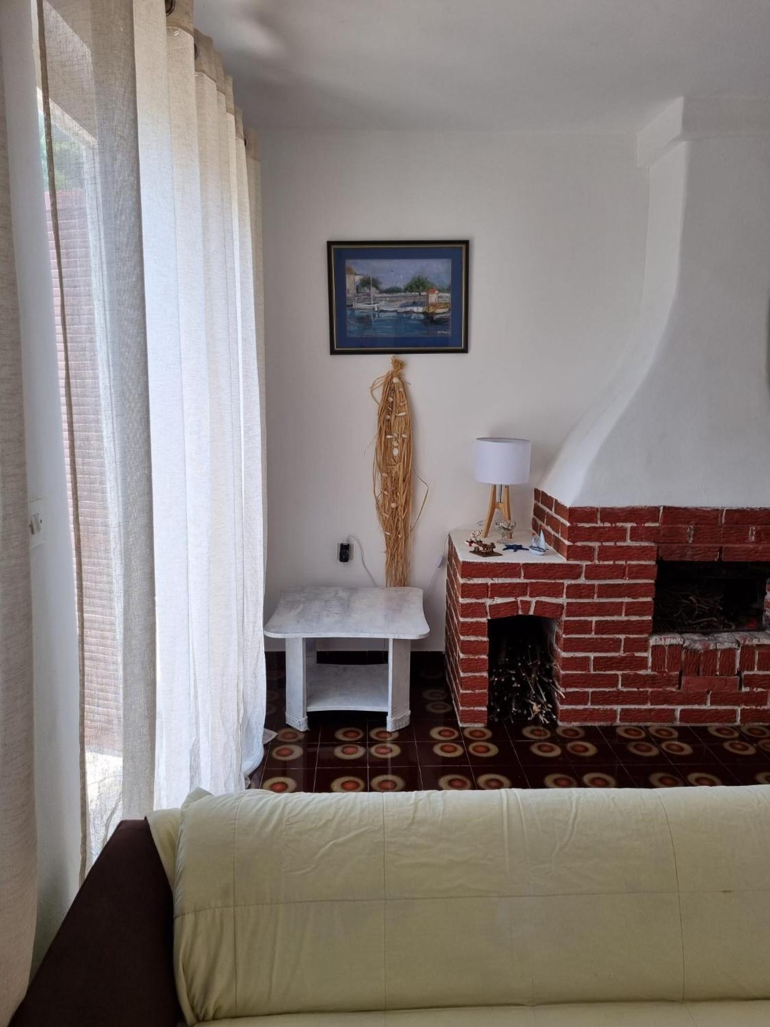 Appartement Apartman On The Beach - Nemira, Omiš Extérieur photo