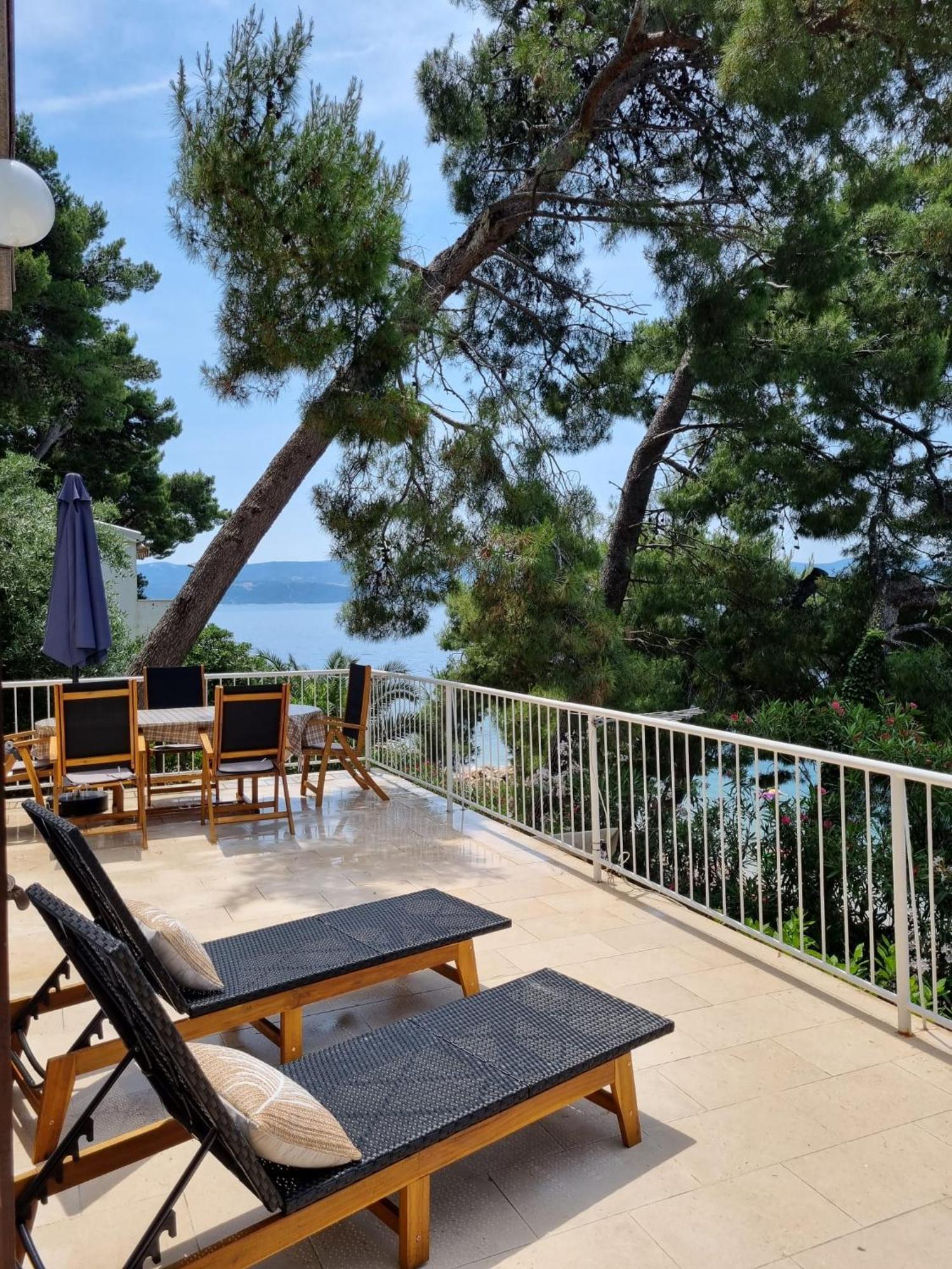 Appartement Apartman On The Beach - Nemira, Omiš Extérieur photo
